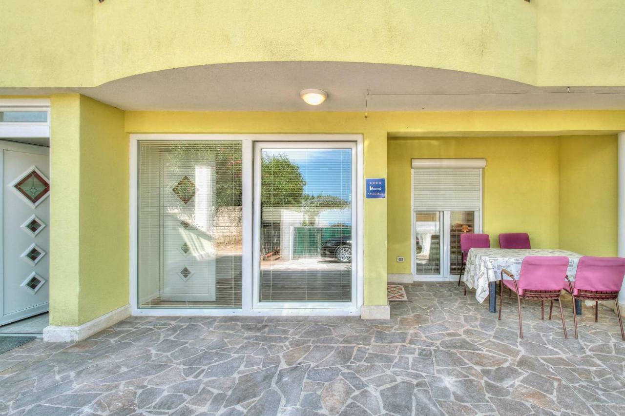 Apartment Katarina Crveni Vrh Exterior foto